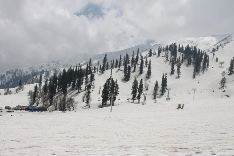 Kashmir Travel Guide