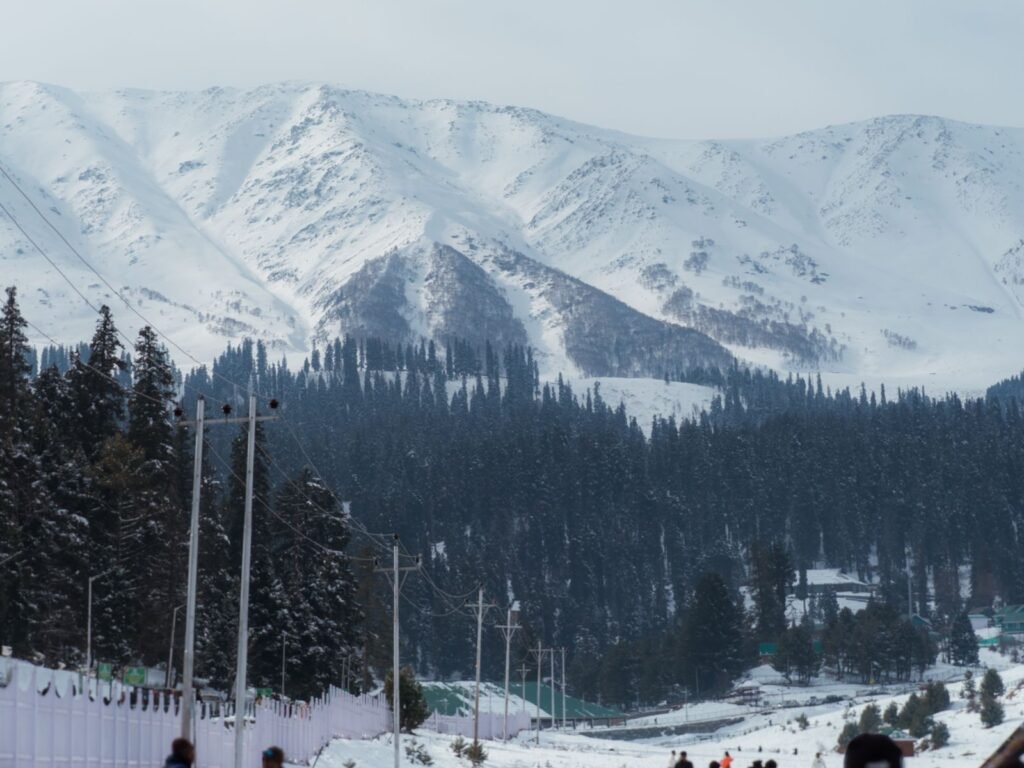 Kashmir 6 Nights 7 Days Complete Valley Tour