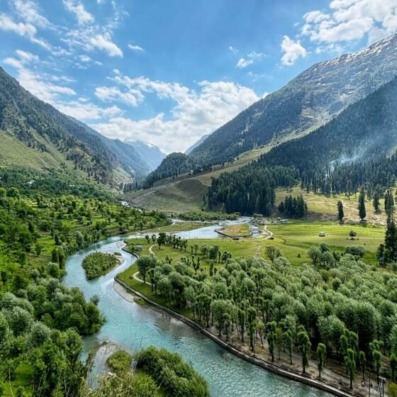 Premium Kashmir Private Tour 7 Nights 8 Days