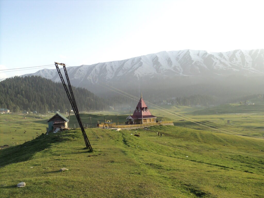 Gulmarg Landscape and Gondola Support Experience