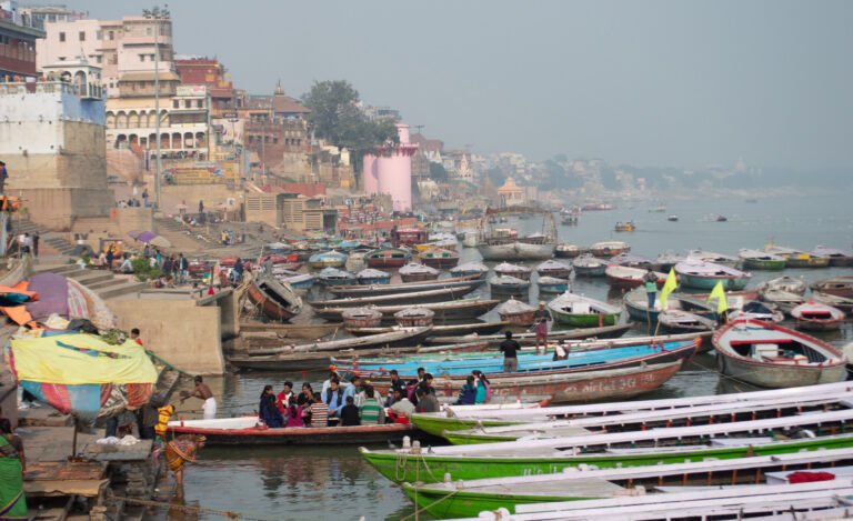 Varanasi Ghats Walk and Ganga Aarti Experience